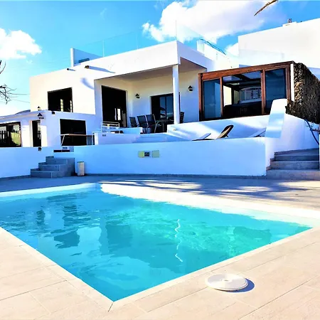 Villa Vista Mar I, Meerblick, 360 Qm, Heated Pool, Hot Tube, Roof Terrace, Gaming Room, Wifi